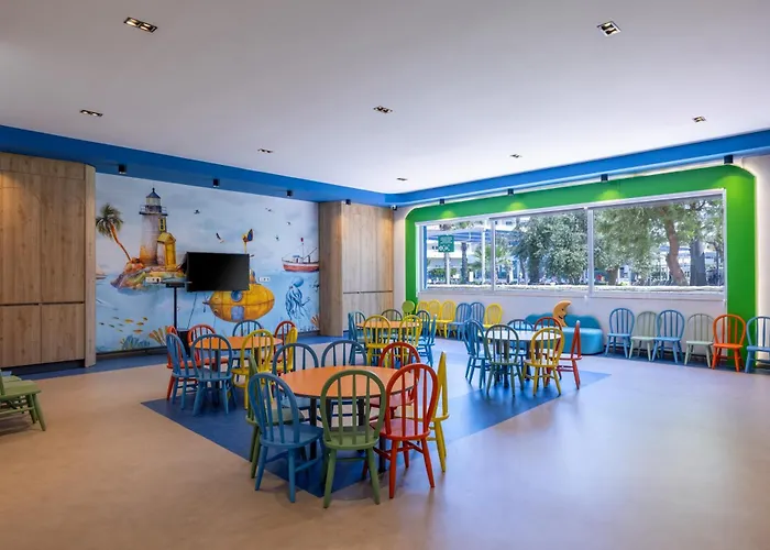 Crystal Admiral Aqua CollectionSpa Hotel